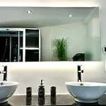 Beefree Loft L Beletage Im Stadtpalais I Whirlpool I Metro
