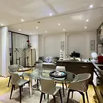 Beefree Loft L Beletage Im Stadtpalais I Whirlpool I Metro * Neurenberg